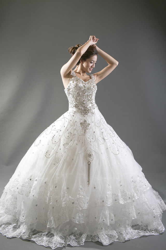 婚紗 禮服出租 | 手工白紗 | 手工婚紗 